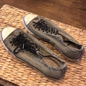 converse by Varvatos